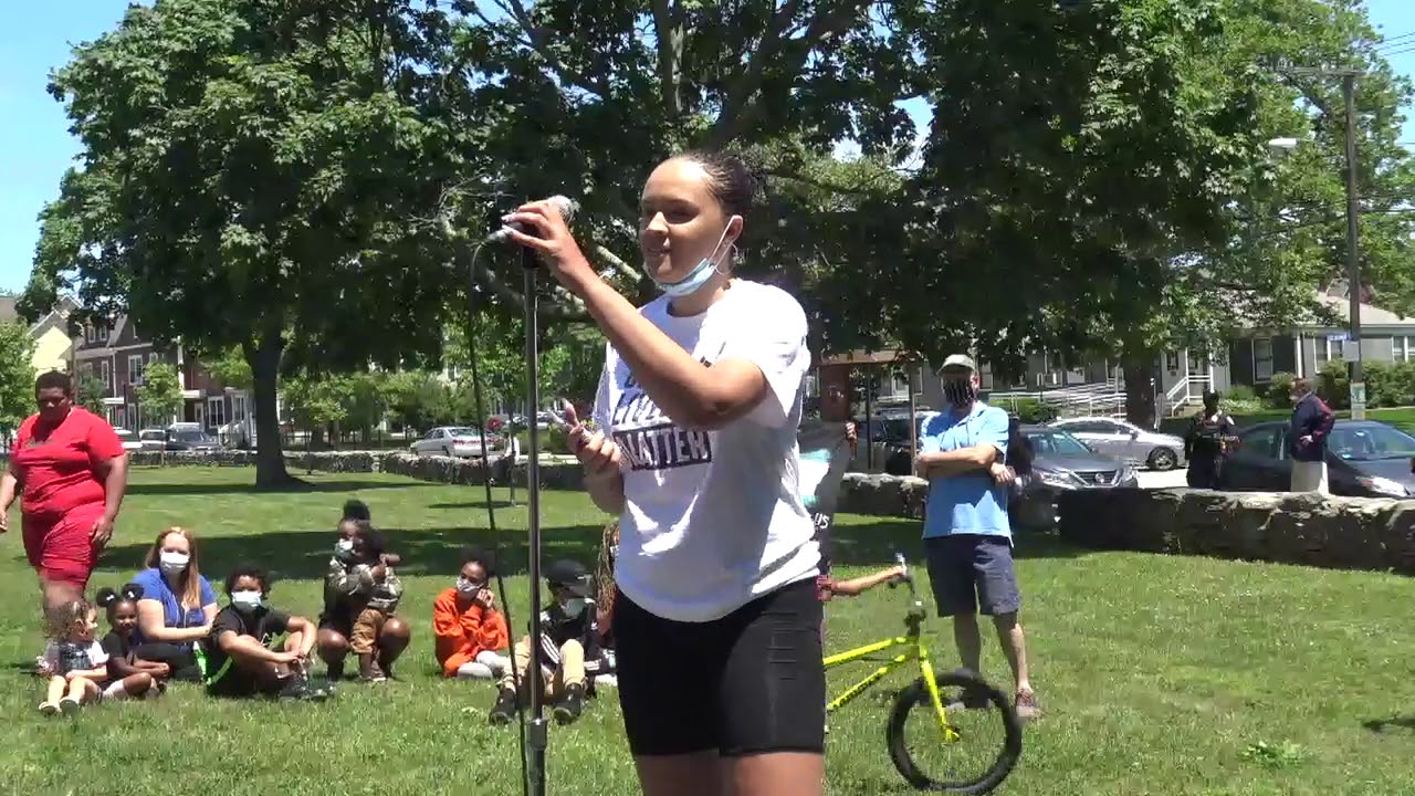 2020-06-13 Newport Black Lives 01