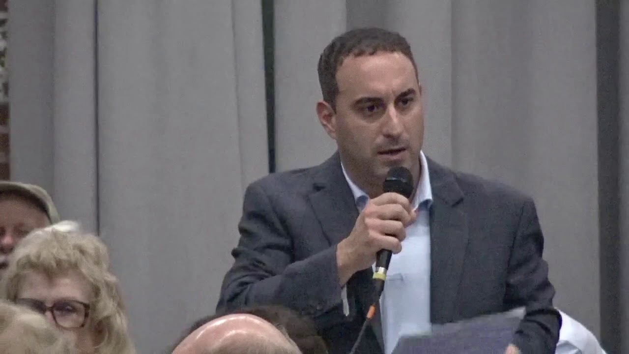 2018-08-06 Matt Brown Hosts Restore Our Pensions Town Hall 06