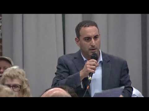 2018-08-06 Matt Brown Hosts Restore Our Pensions Town Hall 06