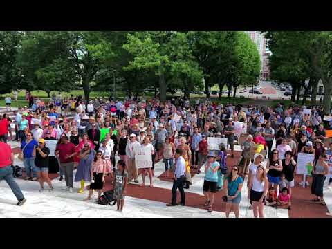 2018-06-20 Flood the State House EndFamilySeparation 08