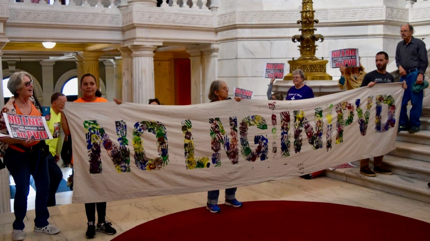 Rhode Island: No LNG in PVD! floods the State House
