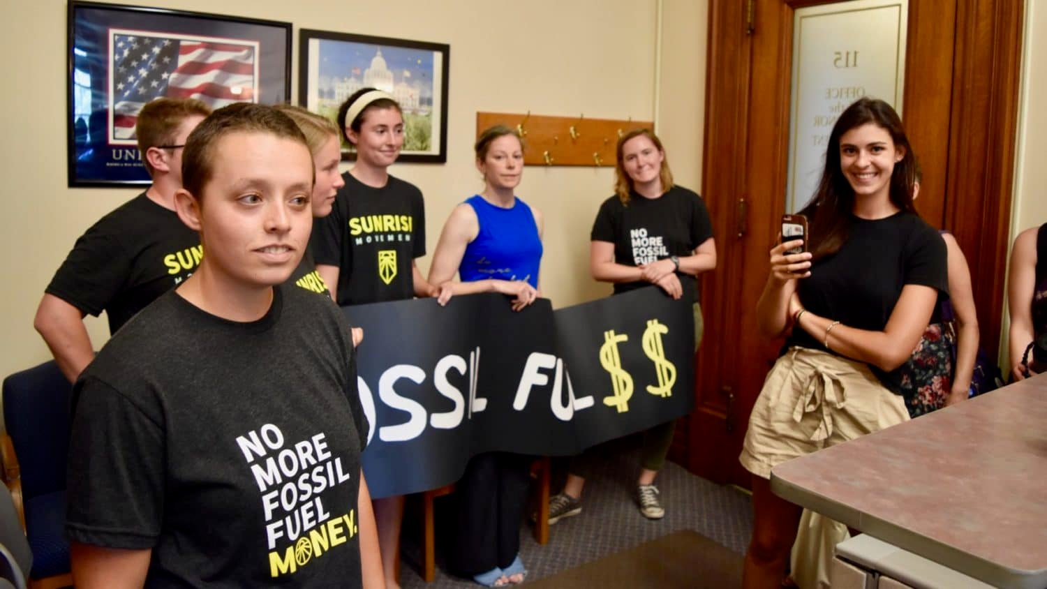 Sunrise Movement once again asks Governor Raimondo to refuse fossil fuel campaign funds