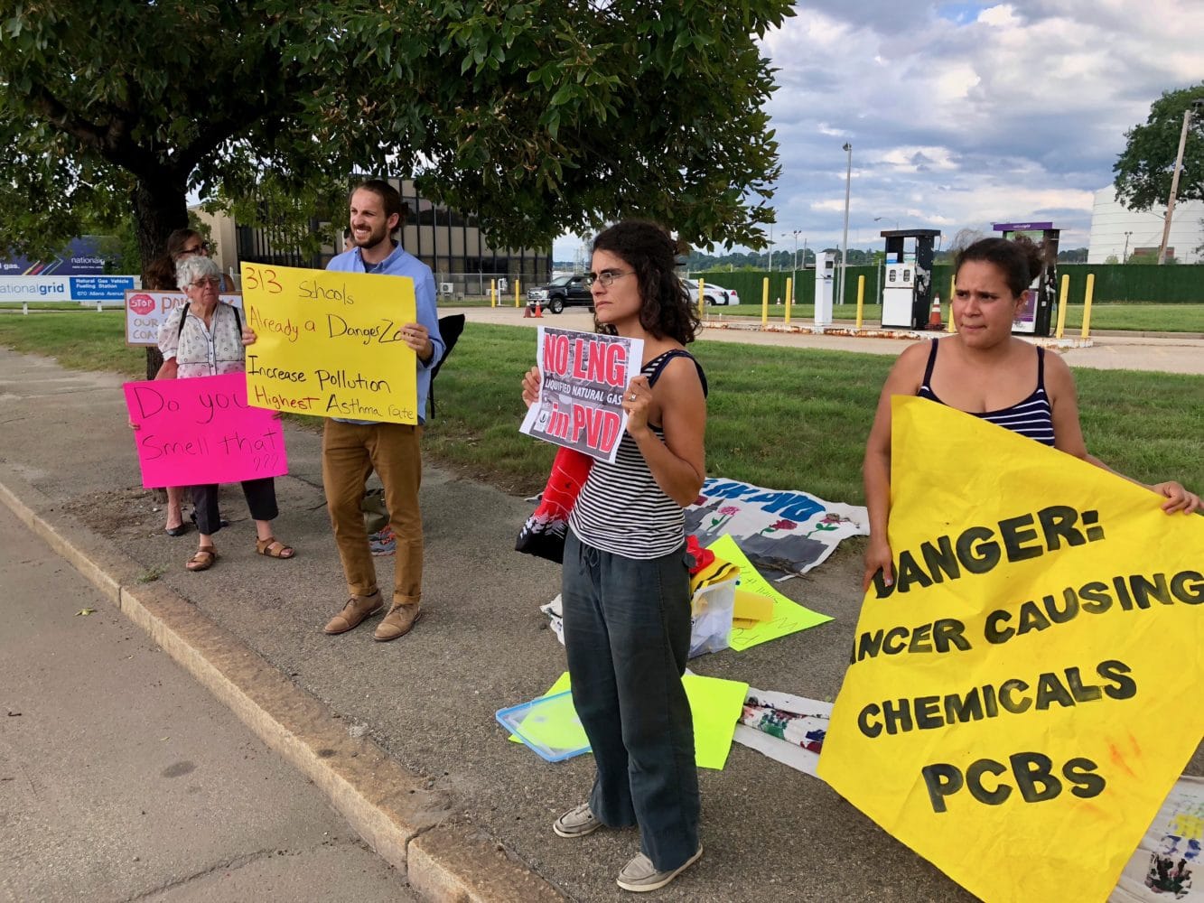No LNG in PVD continues to protest Grid’s liquefaction facility