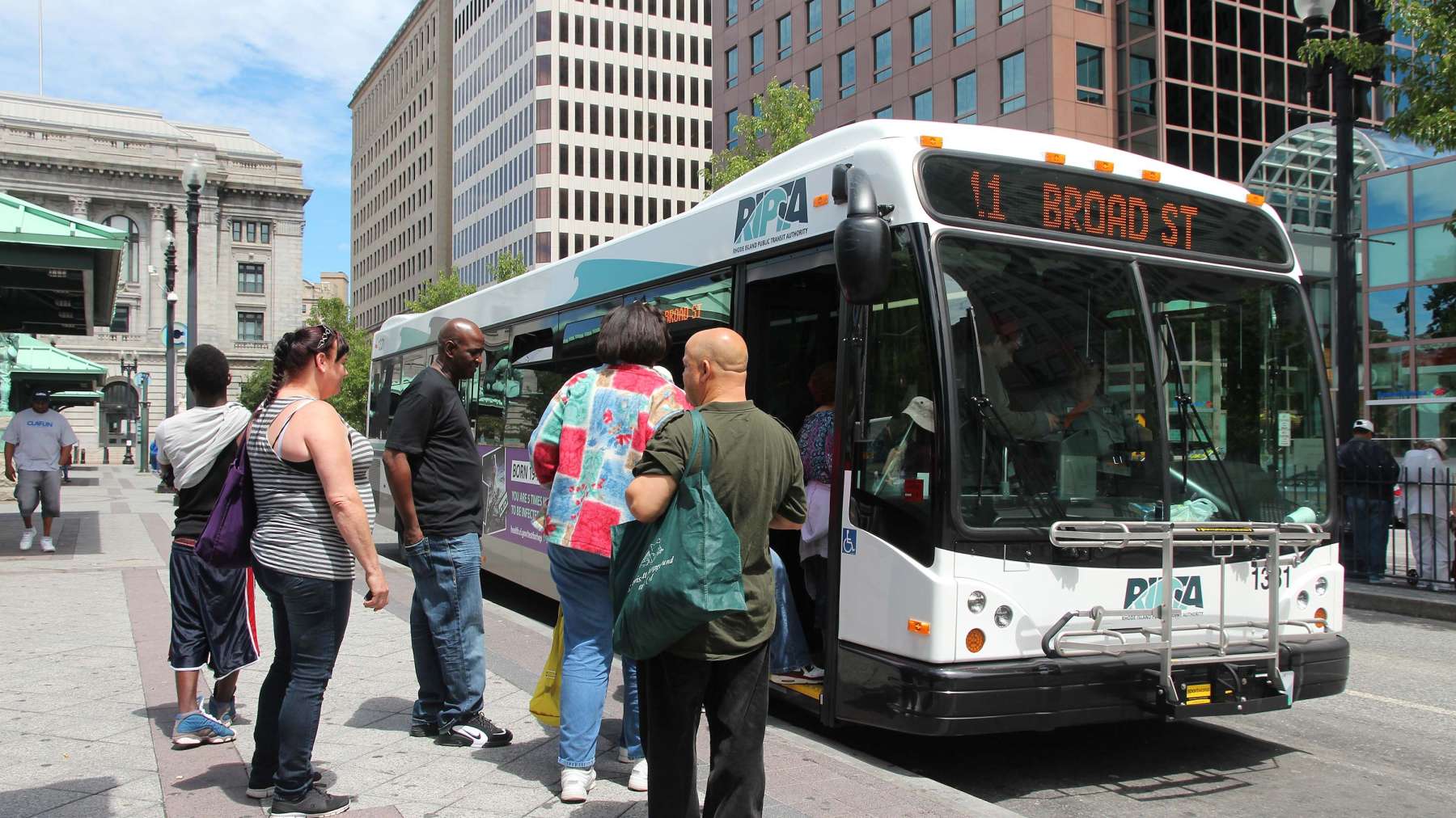 Rhode Island News: RIPTA’s R-Line fare-free pilot boosts ridership by 40%