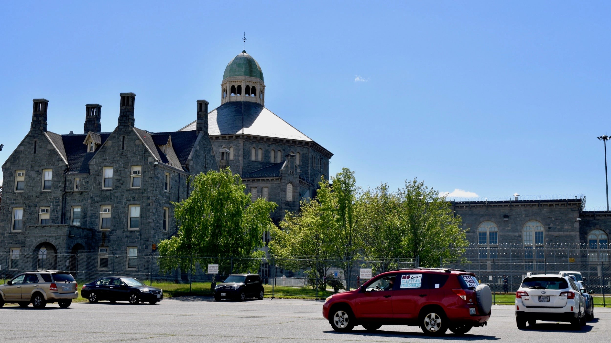 Rhode Island: State legislators call for action in response to prison Covid outbreak