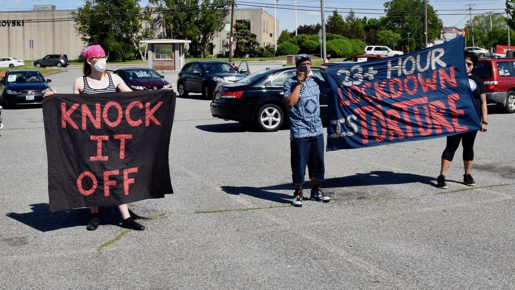 Rhode Island News: A noise demonstration at the ACI seeks reforms for the incarcerated amid COVID-19 crisis