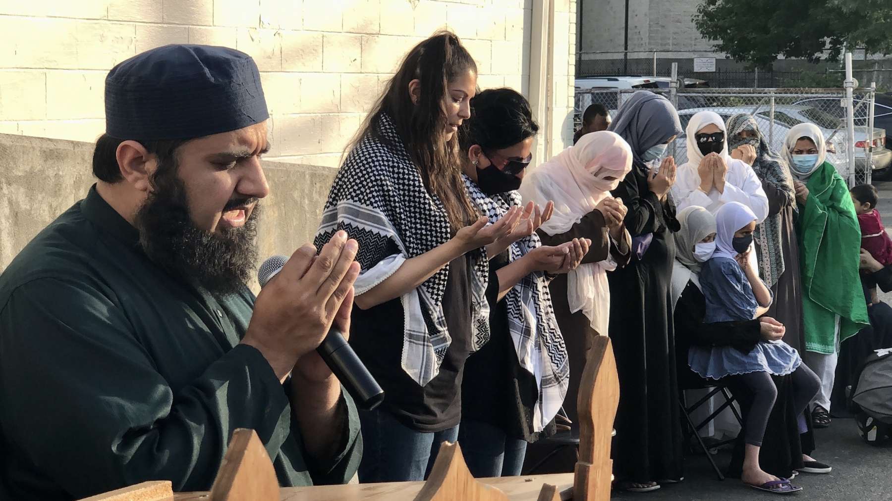 RI Muslim community holds vigil for Palestine