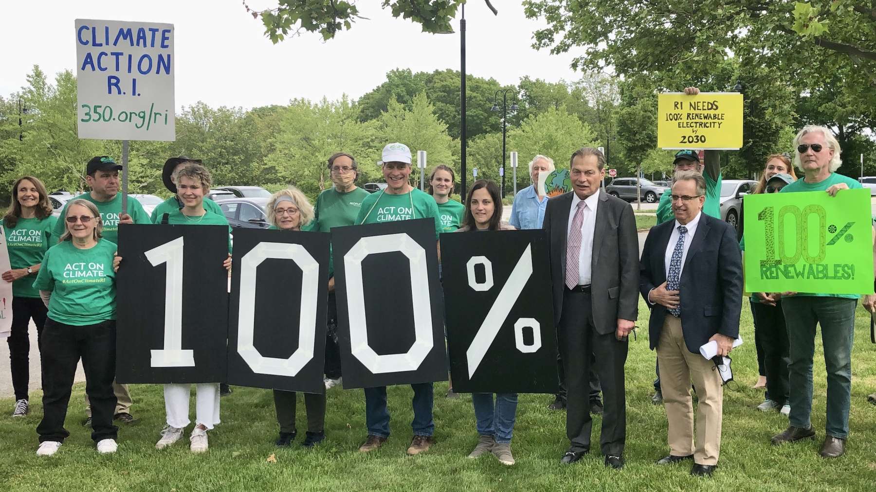 100% renewable energy by 2030: Senate President meets with Climate Action RI ahead of vote