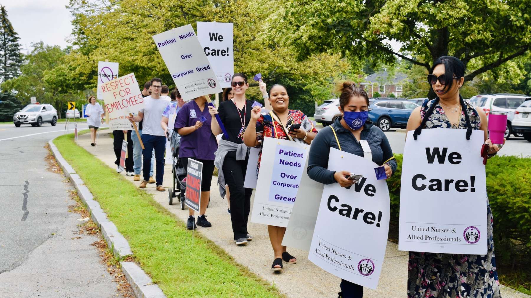Fatima Hospital workers hold informational picket as contract talks stall