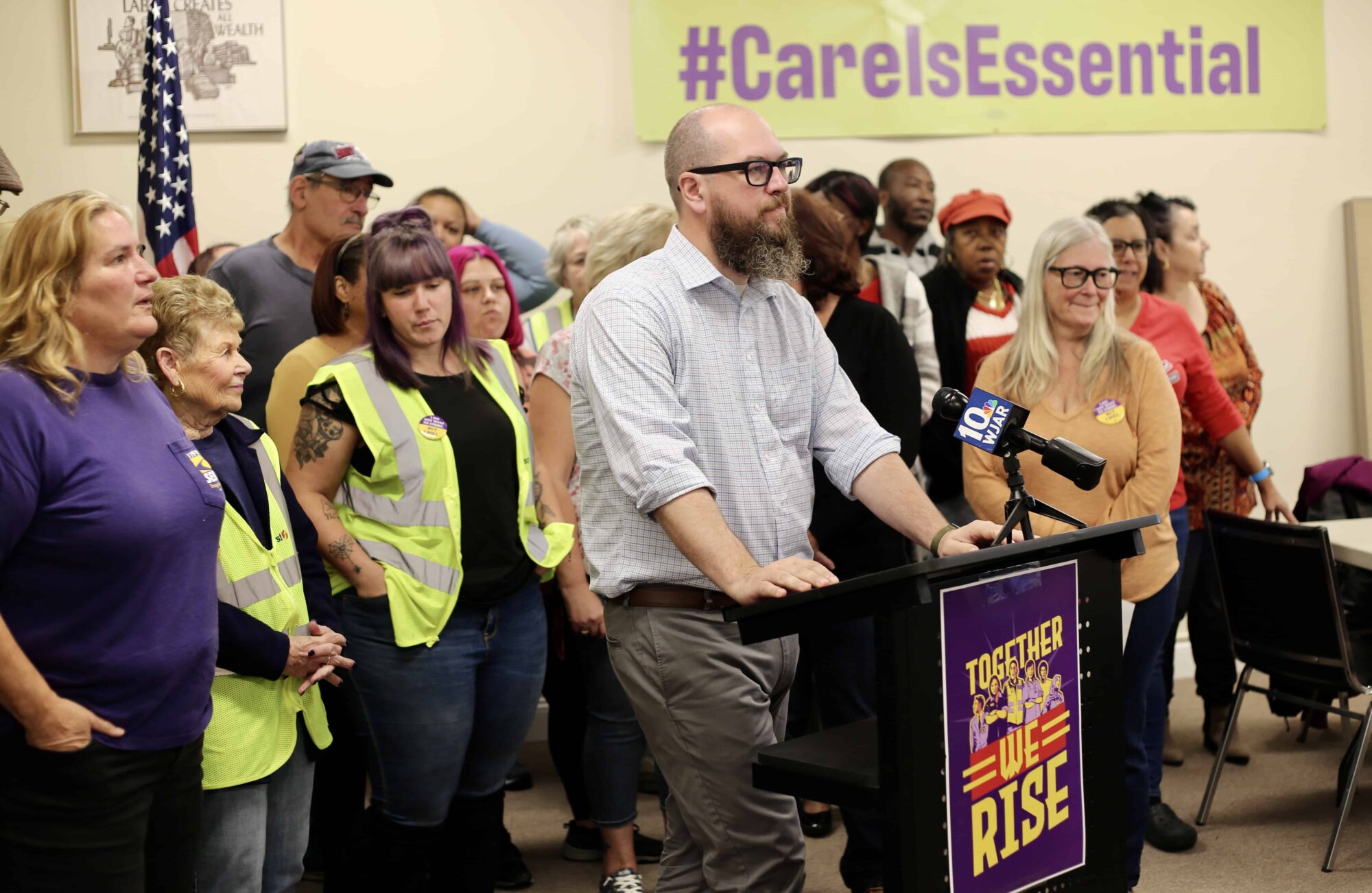 Rhode Island News: First Student bus drivers and workers announce open strike beginning Nov. 2