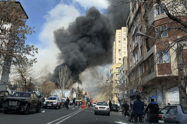 White House Scrambles to End War, Cover Up Military Defeat in Iran