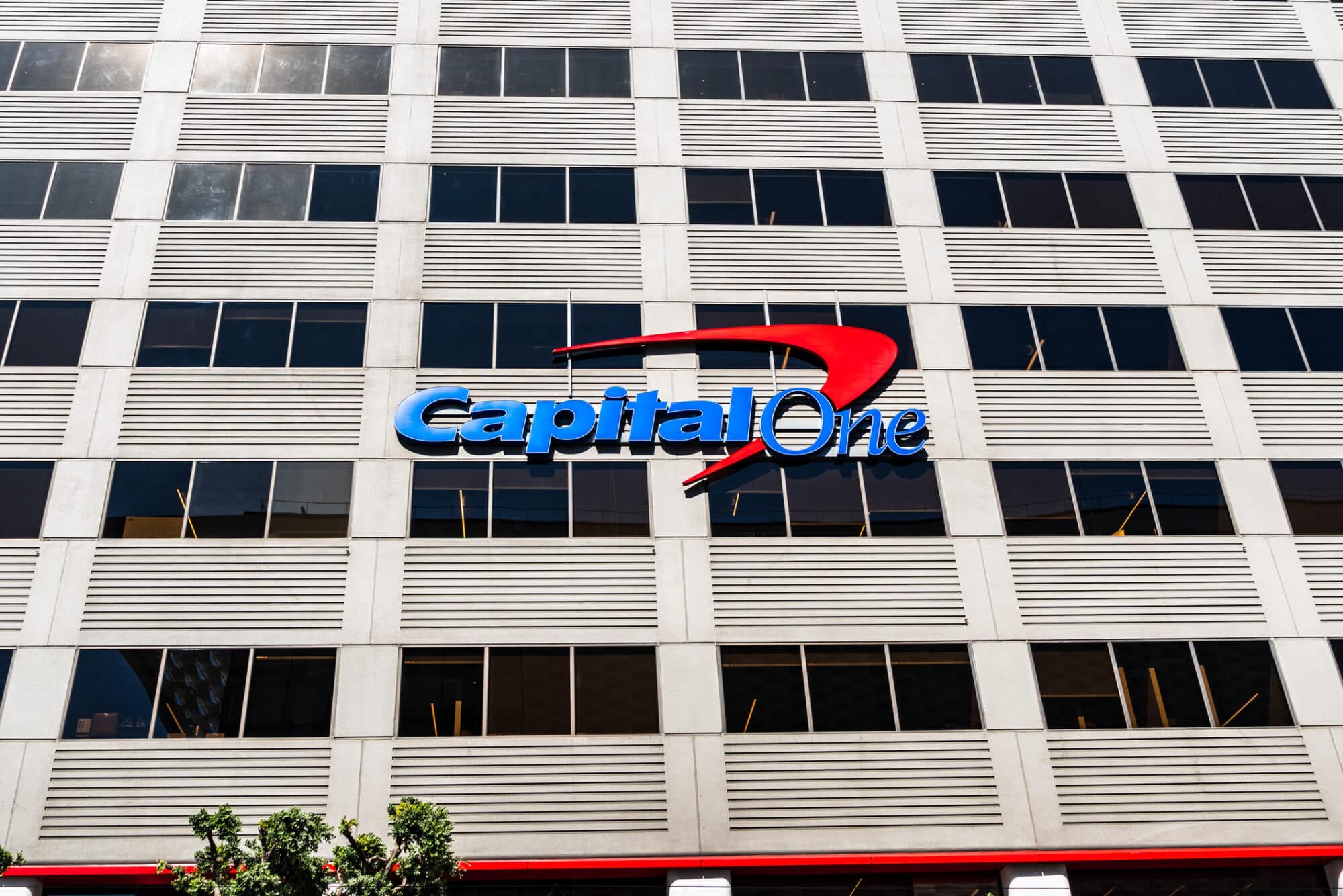Rhode Island News: Credit Card Giants Unite: Trump’s DOJ Gives Green Light to Mega-Merger